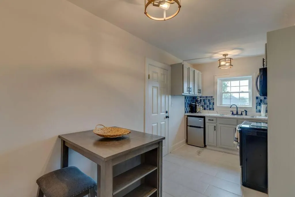 Apartmán Bohemian Retreat Sleeps 6, Two Miles From Broadway! Nashville